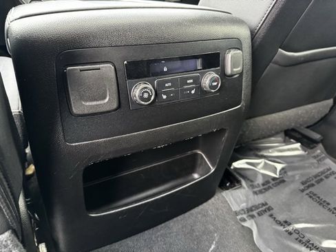 Used 2020 GMC Yukon SLT image 9