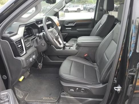 Used 2025 GMC Sierra 1500 Denali w/ Technology Package AWD/4WD image 5