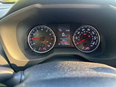 Used 2019 Toyota RAV4 XLE image 7