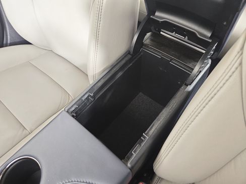 Used 2013 Toyota Avalon XLE FWD image 28