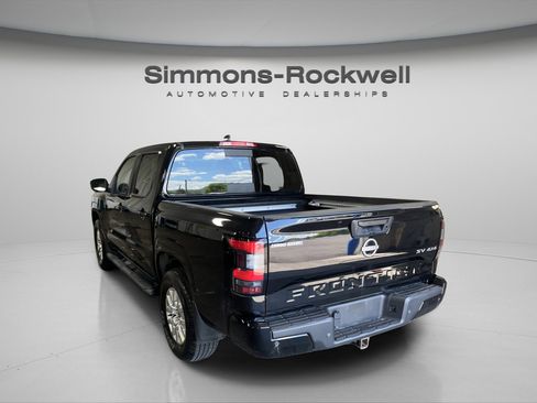 Used 2023 Nissan Frontier SV w/ SV Convenience Package AWD/4WD image 3