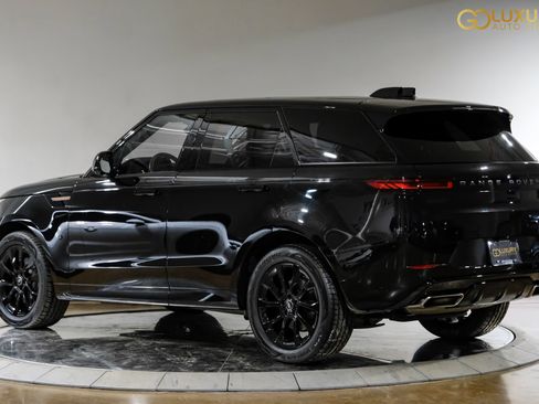 Used 2023 Land Rover Range Rover Sport SE Dynamic image 12