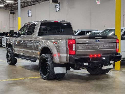 Used 2022 Ford F350 Lariat w/ Lariat Value Package AWD/4WD image 11