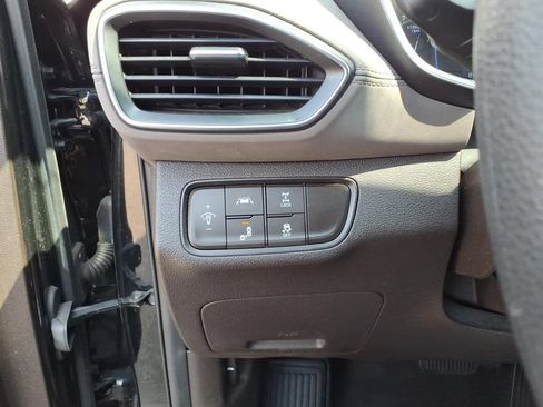 Used 2019 Hyundai Santa Fe SEL AWD/4WD image 13