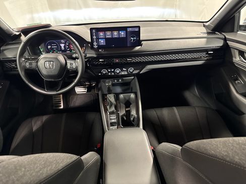 Used 2024 Honda Accord Sport image 4