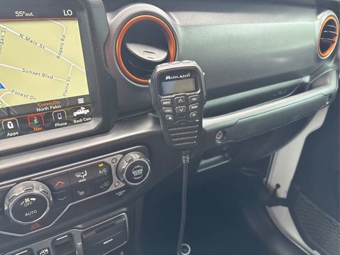 Used 2022 Jeep Gladiator Mojave w/ Cold Weather Group image 29