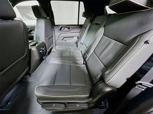 New 2026 GMC Yukon Elevation image 19
