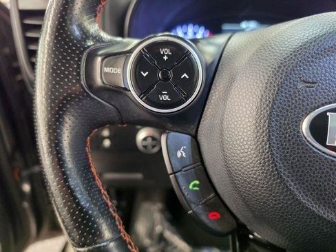 Used 2017 Kia Soul ! w/ Tech Package FWD image 11