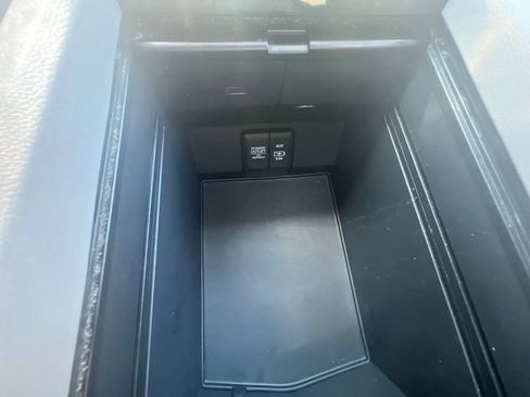 Used 2020 Honda Pilot Elite image 24