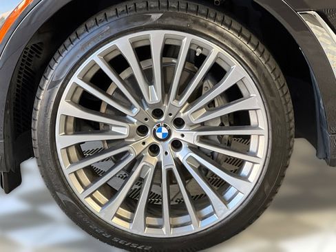 Used 2020 BMW X7 xDrive40i w/ Premium Package image 11