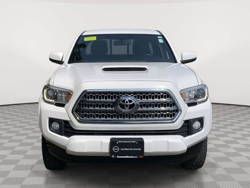 Used 2017 Toyota Tacoma TRD Sport w/ Tow Package AWD/4WD image 8