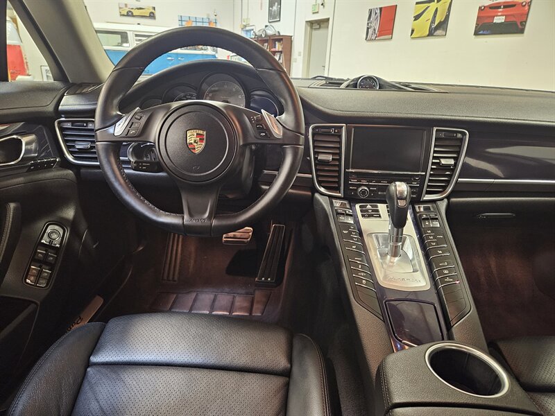 Used 2013 Porsche Panamera S RWD image 31