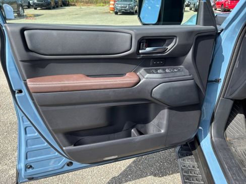 Used 2025 Toyota Land Cruiser image 21