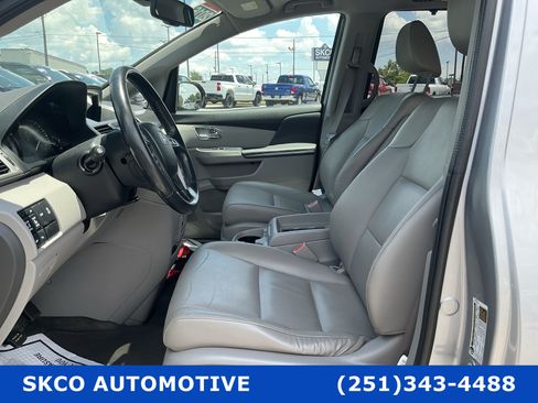 Used 2016 Honda Odyssey Touring image 11