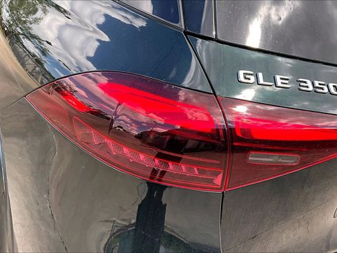 Used 2025 Mercedes-Benz GLE 350 4MATIC image 28
