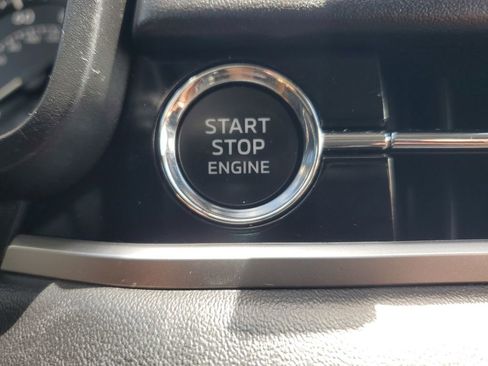 Used 2024 Mitsubishi Outlander SE AWD/4WD image 35