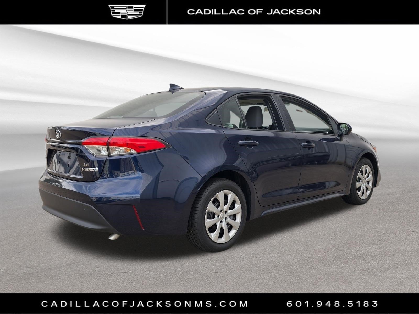 Used 2023 Toyota Corolla LE FWD image 4