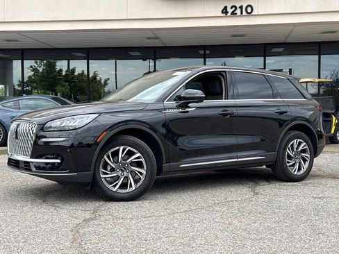 Used 2025 Lincoln Corsair AWD w/ Equipment Group 101A image 6