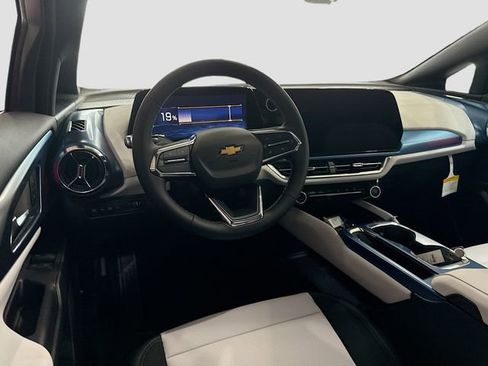 New 2026 Chevrolet Equinox EV LT image 23