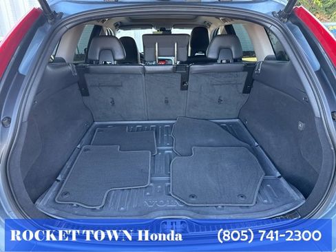 Used 2017 Volvo XC60 T5 Inscription w/ Preferred Option Package image 11