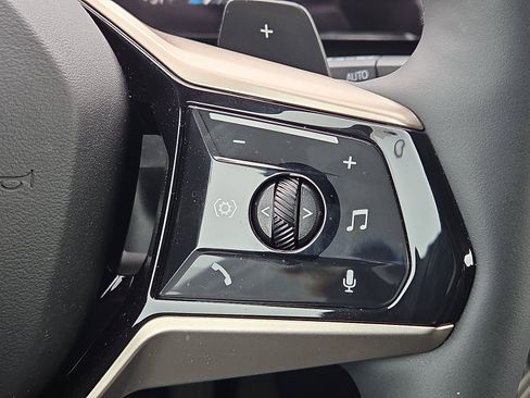 Used 2025 BMW X3 xDrive30i w/ Premium Package image 21