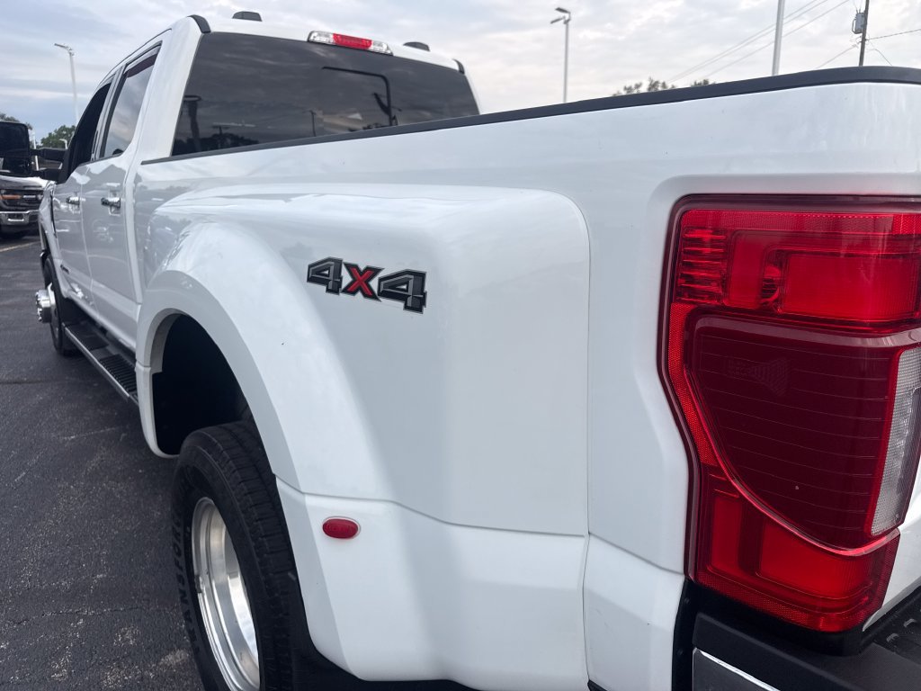 Used 2021 Ford F350 Lariat w/ Lariat Ultimate Package AWD/4WD image 16