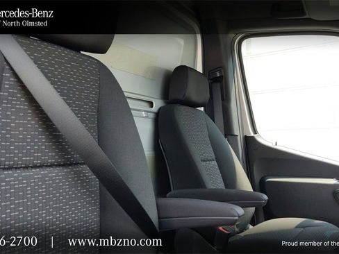 Used 2022 Mercedes-Benz Sprinter 3500 image 44