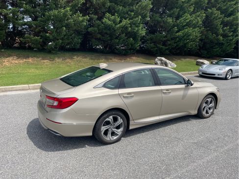 Used 2018 Honda Accord EX-L image 5