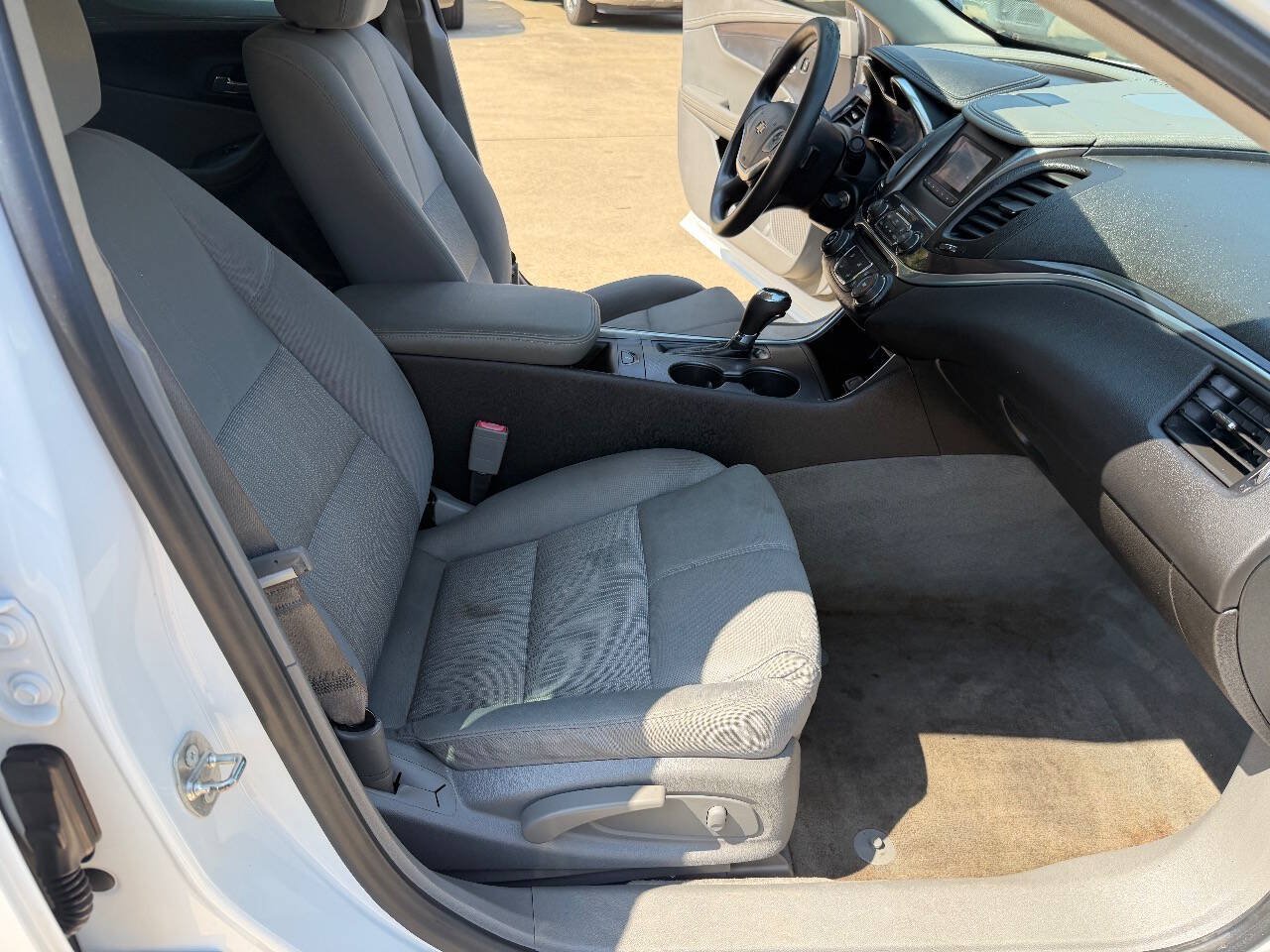 Used 2015 Chevrolet Impala LS FWD image 18