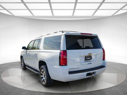 Used 2020 Chevrolet Suburban LT image 2