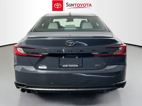 Used 2026 Toyota Camry SE FWD image 5