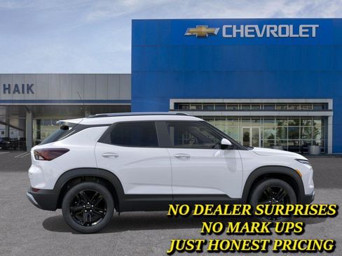 New 2026 Chevrolet TrailBlazer LT w/ Midnight Edition AWD/4WD image 5