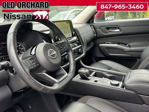 Used 2023 Nissan Pathfinder SL w/ Lighting Package (N92) image 12