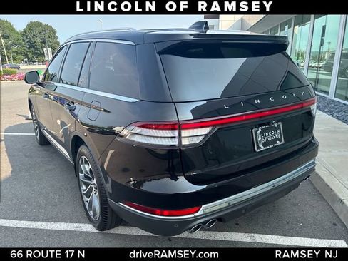 Used 2026 Lincoln Aviator Reserve AWD/4WD image 3