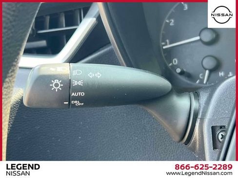 Used 2024 Toyota Corolla LE w/ LE Convenience Package FWD image 20
