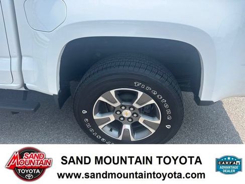 Used 2020 Chevrolet Colorado Z71 AWD/4WD image 12