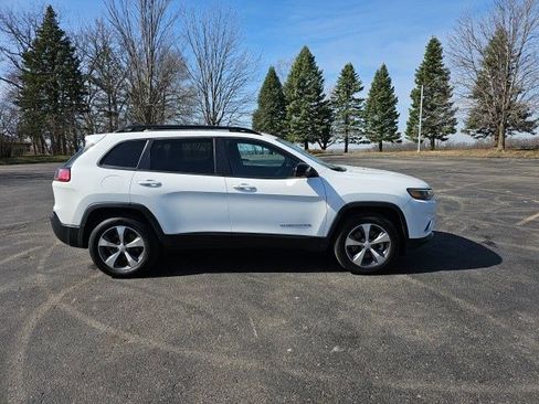 Used 2022 Jeep Cherokee Limited image 7