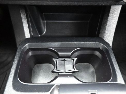 Used 2017 Toyota Tacoma SR5 image 19