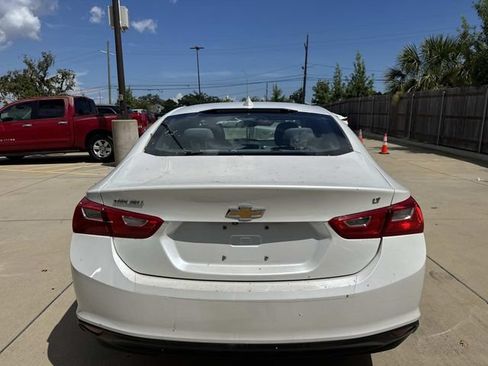 Used 2017 Chevrolet Malibu LT FWD image 6