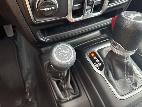 Used 2025 Jeep Wrangler Unlimited Sahara w/ Safety Group image 20