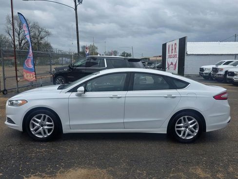 Used 2016 Ford Fusion SE image 6