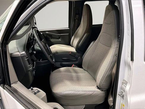 Used 2020 Chevrolet Express 3500 LT w/ LT Preferred Equipment Group image 20