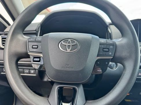 Used 2025 Toyota Camry LE FWD image 25