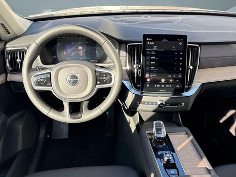 New 2026 Volvo XC90 T8 Plus w/ Protection Package Premier AWD/4WD image 26