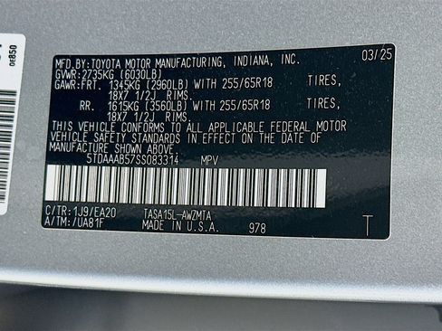 Used 2025 Toyota Grand Highlander AWD image 12