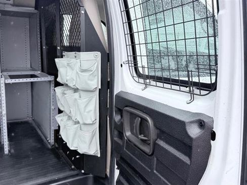 Used 2011 Chevrolet Express 2500 RWD image 28