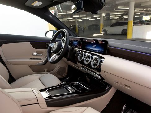 New 2025 Mercedes-Benz CLA 250 image 28