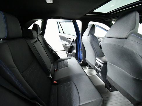 Used 2025 Toyota RAV4 SE image 23