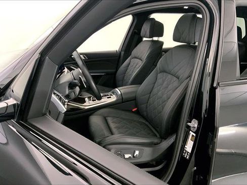 Certified 2024 BMW X7 xDrive40i w/ M Sport Package image 13