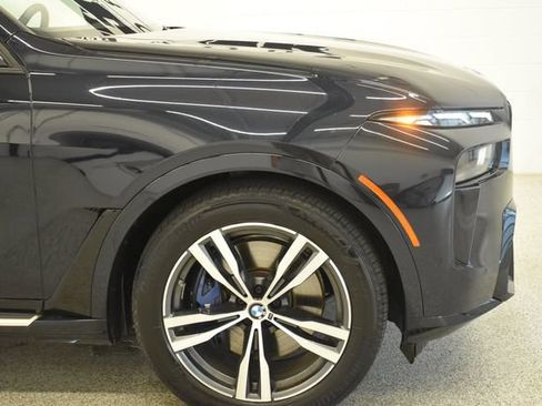 Used 2026 BMW X7 xDrive40i w/ M Sport Package AWD/4WD image 13
